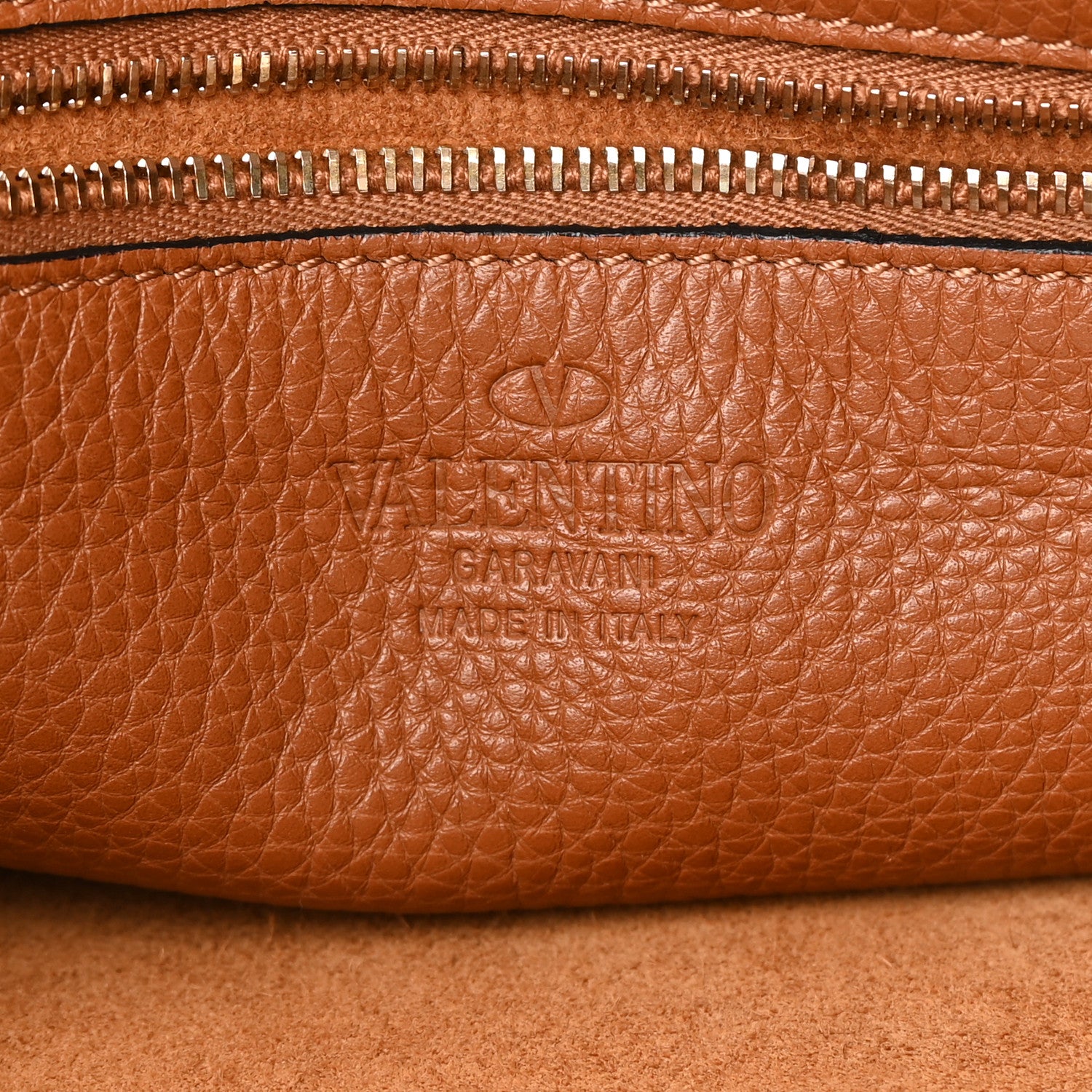 Valentino Garavani Pebbled Calfskin Large Rockstud Flip-Lock Messenger Bag Light Cuir 6 of 15