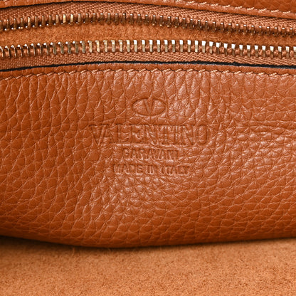 Valentino Garavani Pebbled Calfskin Large Rockstud Flip-Lock Messenger Bag Light Cuir 6 of 15