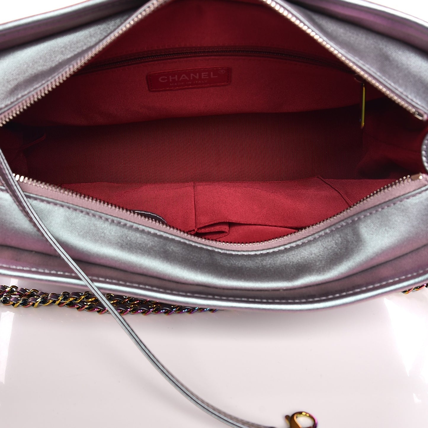 Iridescent Lambskin Calfskin Quilted Medium Gabrielle Hobo Light Purple