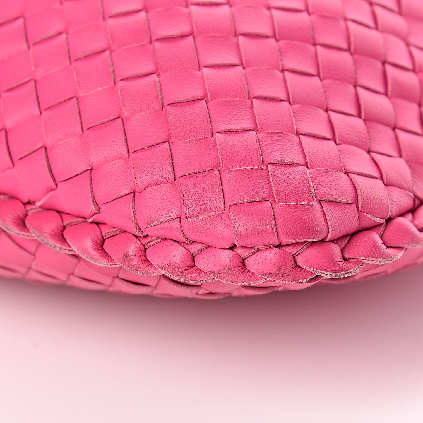 Nappa Intrecciato Medium Veneta Hobo Rosa Shock