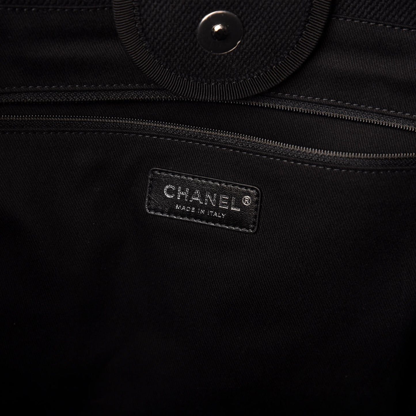 Canvas Pearl Medium Deauville Tote Black