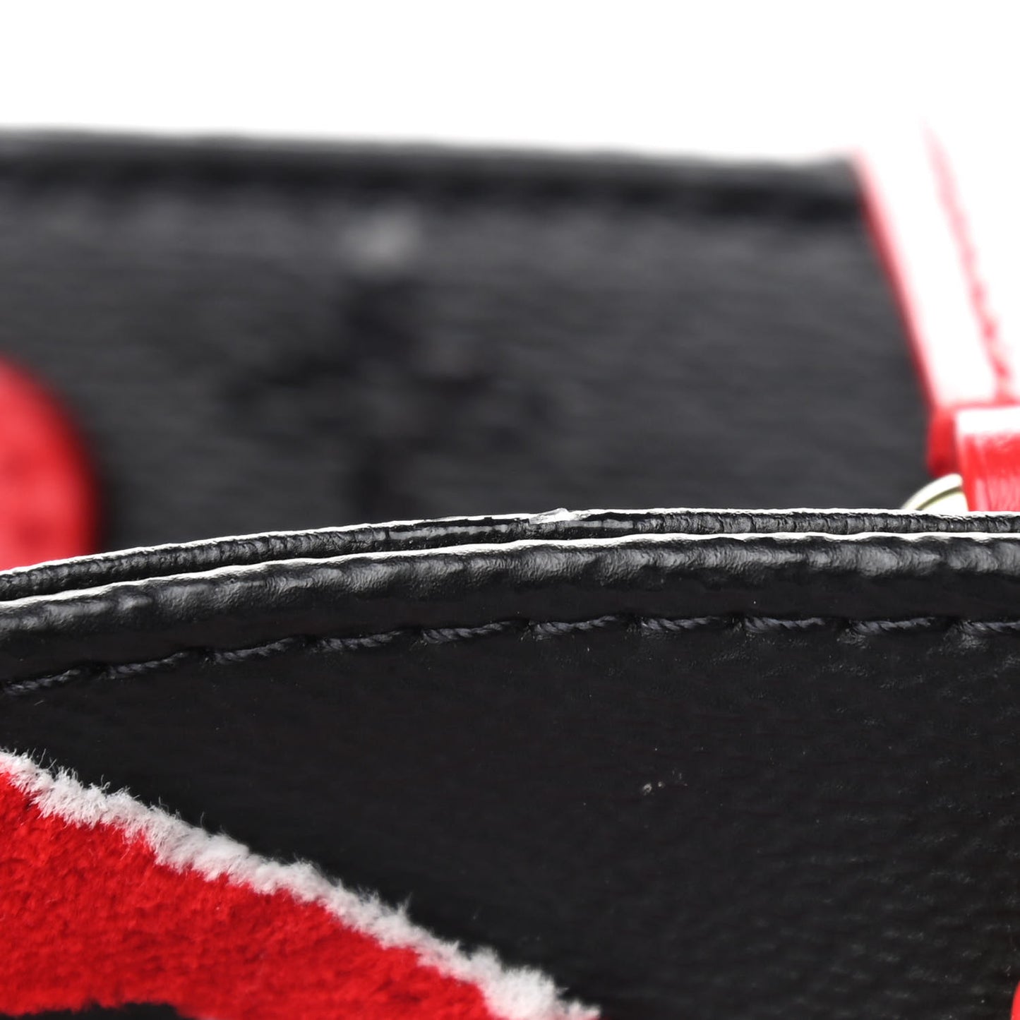 X UF Tufted Monogram Onthego GM Black Red