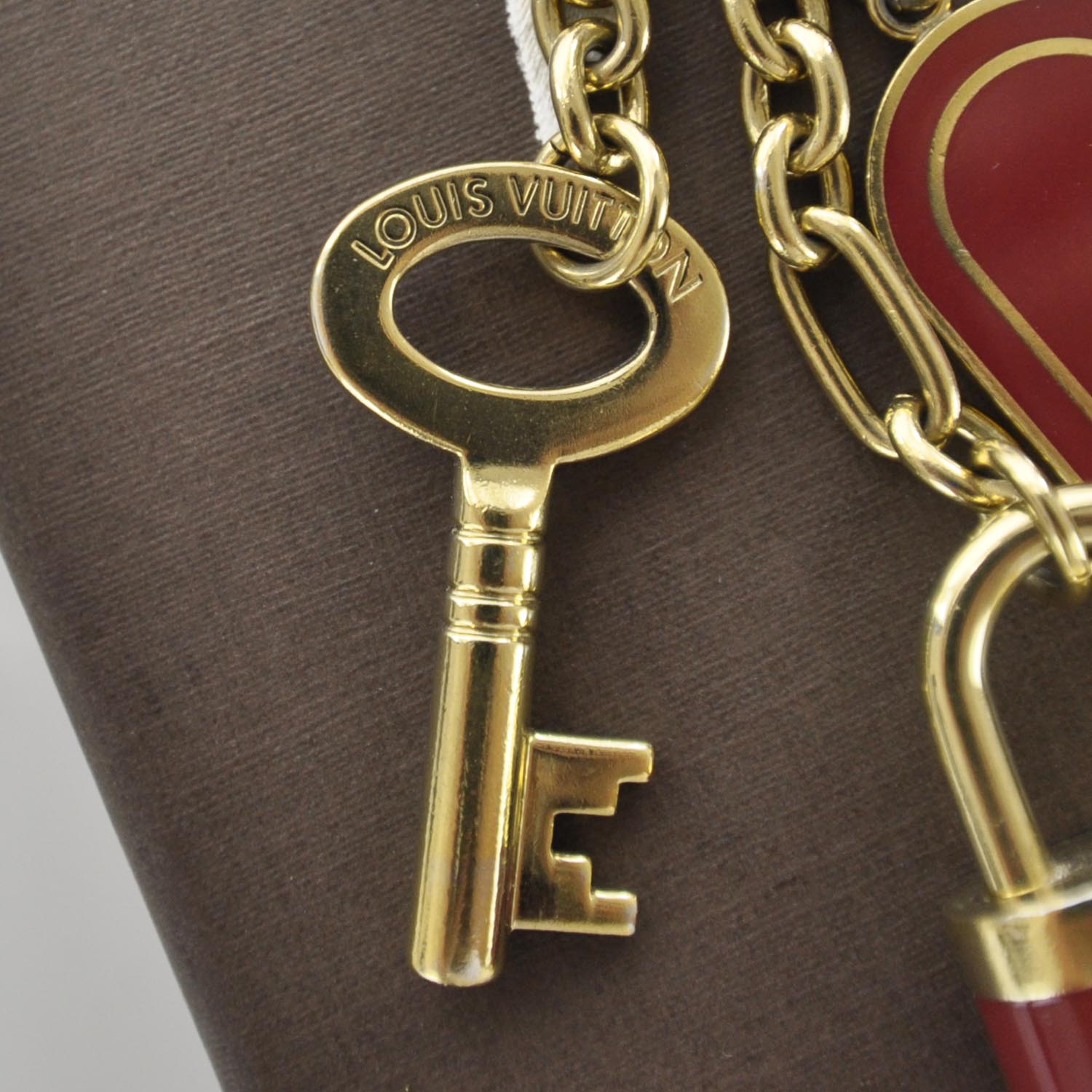 Louis Vuitton PTE Cles Cadenas Key Holder Red 6 of 8