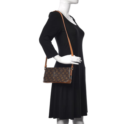 Louis Vuitton Monogram Trotteur 2 of 17