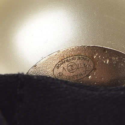 Chanel Pearl CC Hair Tie Black Gold Pearly White 4 of 4