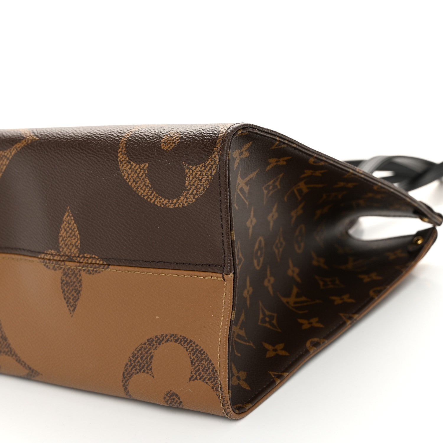 Louis Vuitton Reverse Monogram Giant Onthego MM 9 of 10