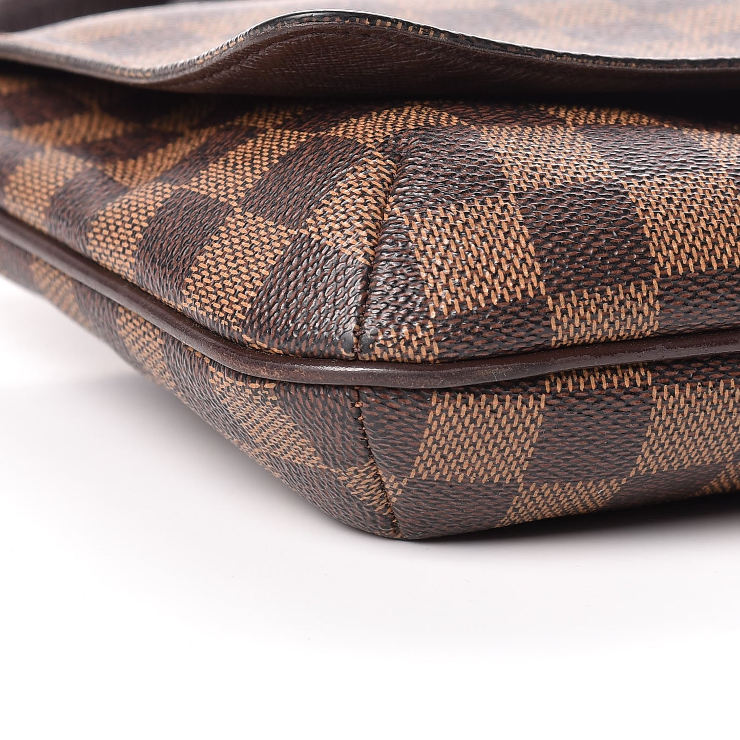 Damier Ebene Musette Tango