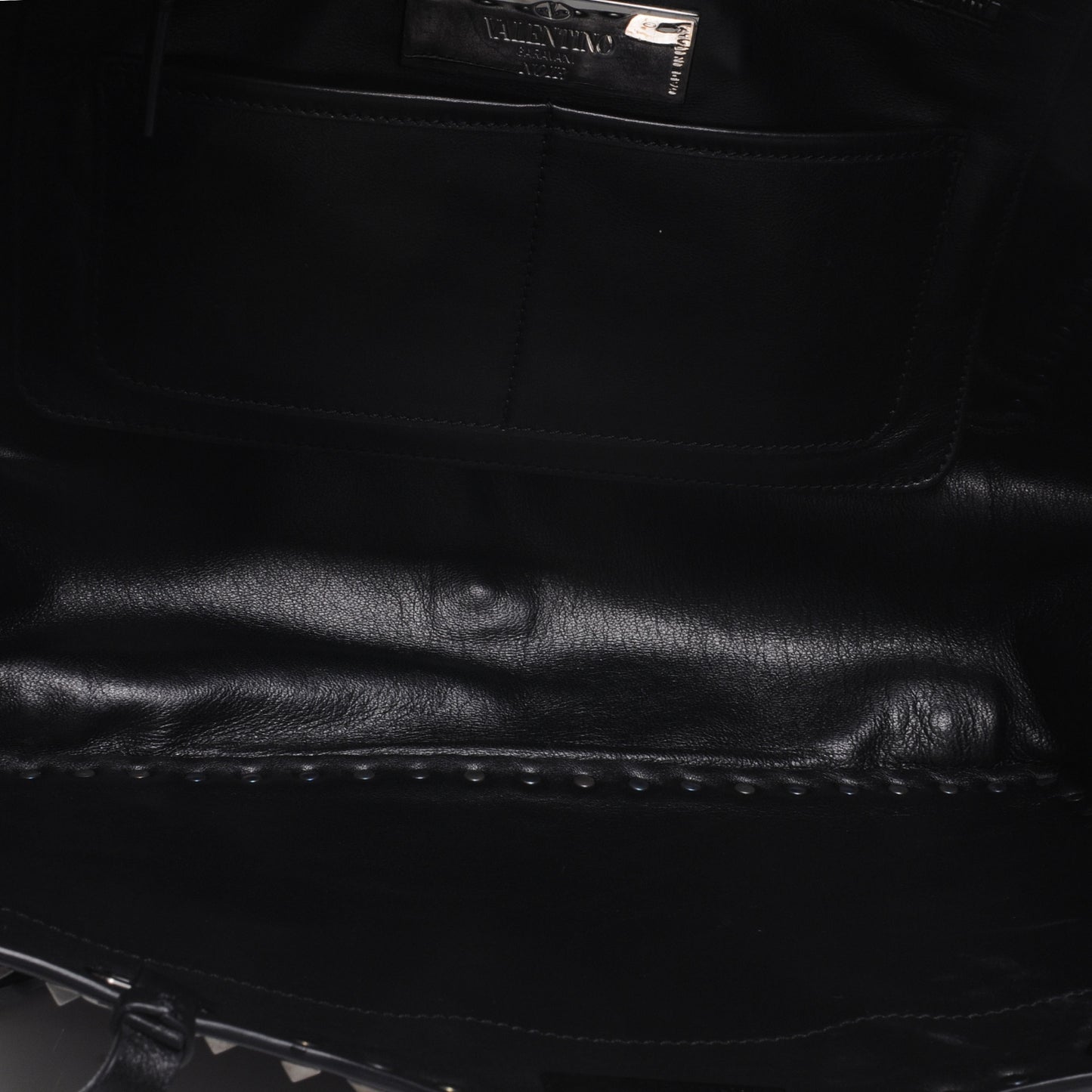 Vitello Medium Rockstud All Over Tote Black