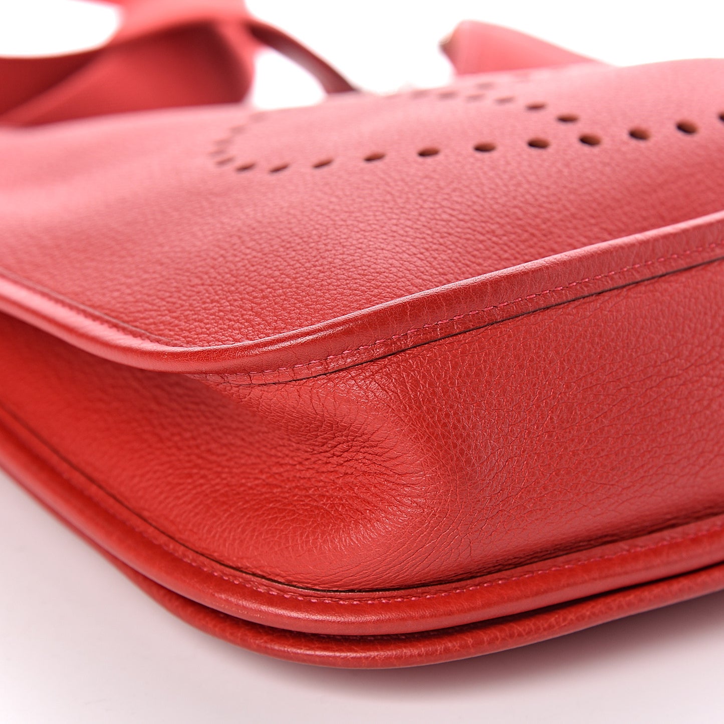 Taurillon Clemence Evelyne II PM Rouge Vif