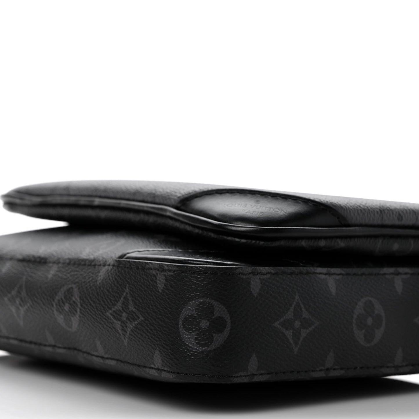 Reverse Monogram Eclipse Trio Messenger