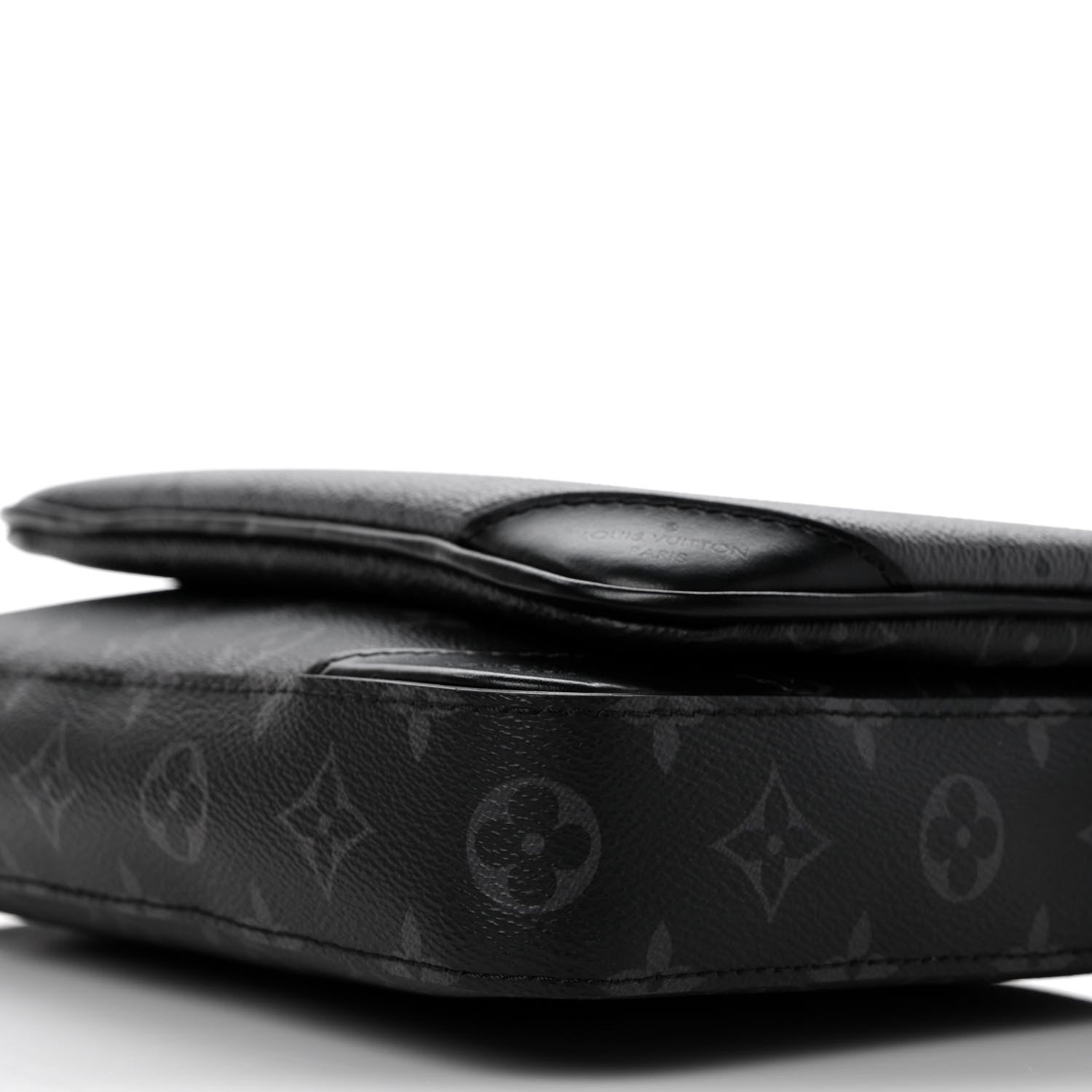 Louis Vuitton Reverse Monogram Eclipse Trio Messenger 8 of 8