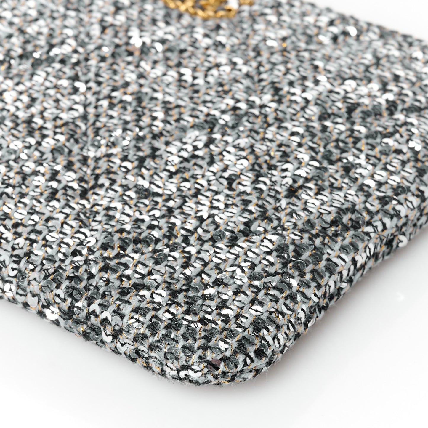 Sequins Medium 19 Pouch Silver