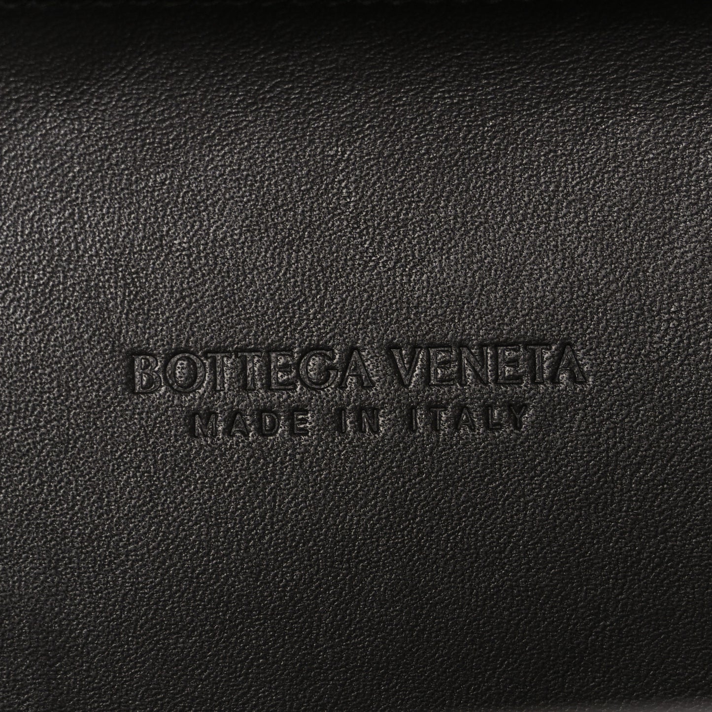 Padded Nappa Intrecciato Knot Chain Ebene