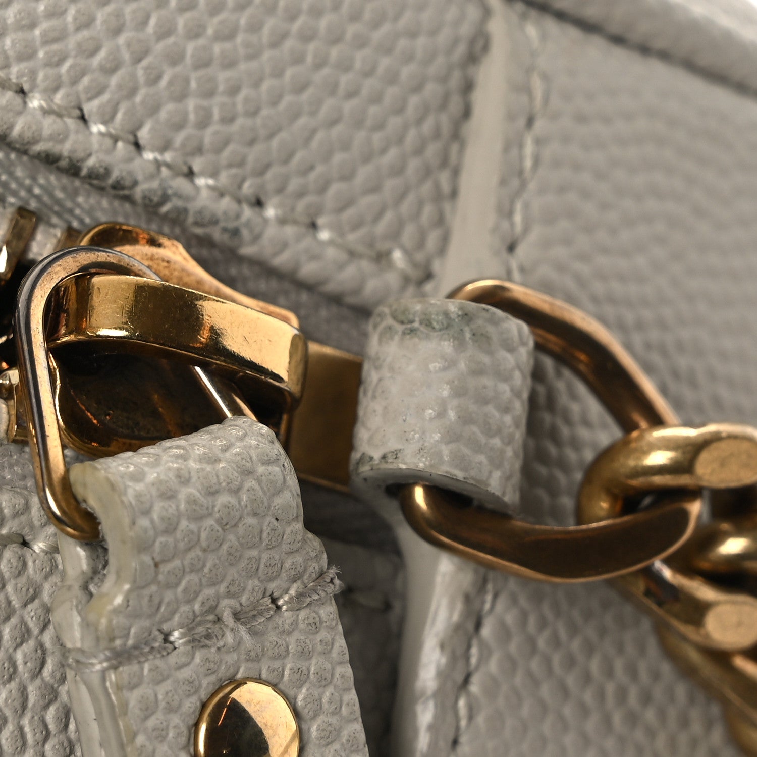 Saint Laurent Grain De Poudre Matelasse Chevron Quilted Round Vinyle Camera Bag Crema Soft 38 of 40