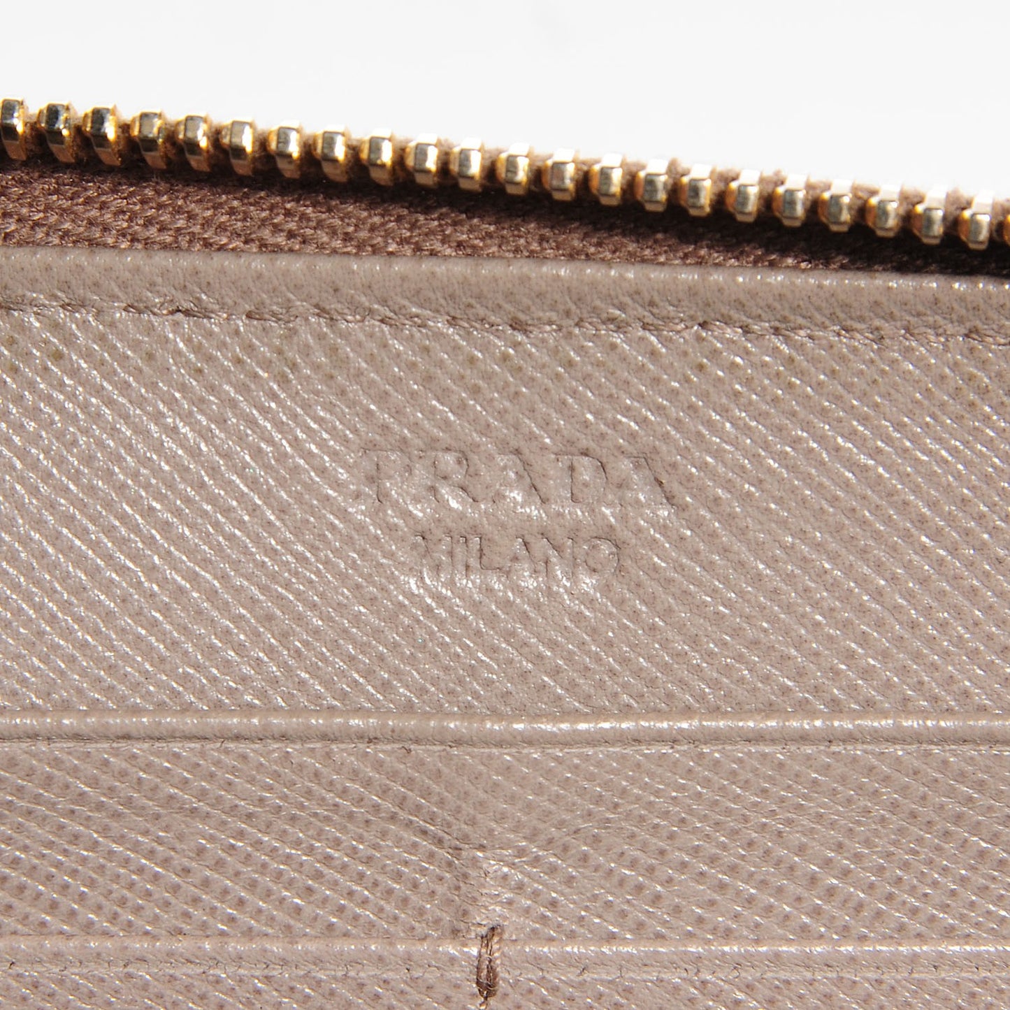 Saffiano Quilted Zip Around Wallet Argilla