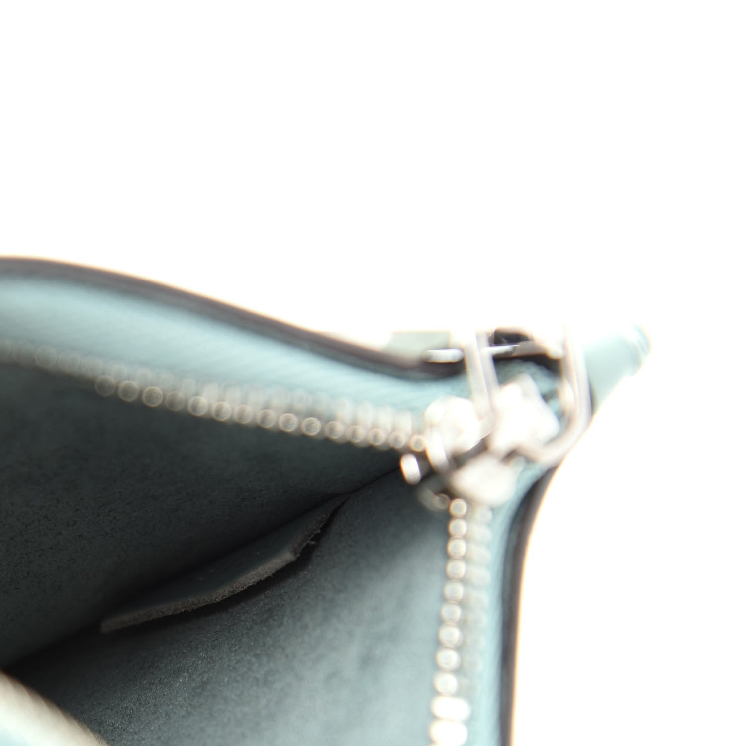 Louis Vuitton Mahina Hina PM Pochette Vert Lagon 7 of 8