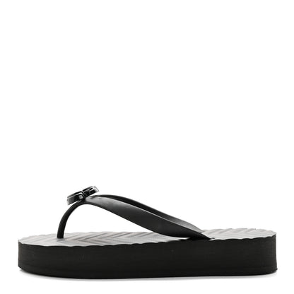 Gucci Rubber Chevron Womens GG Thong Sandals 35 Black 1 of 8
