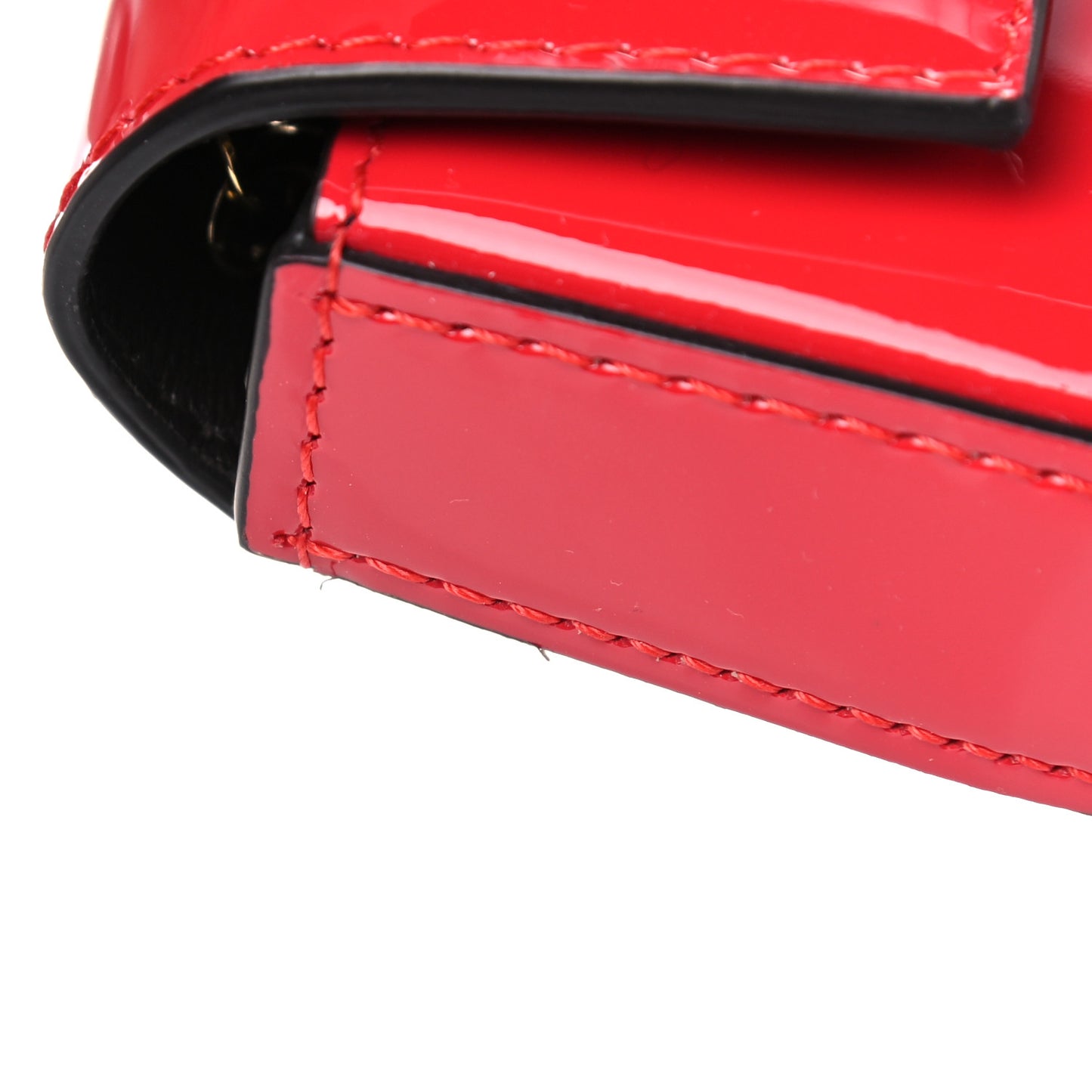 Vitello Vernice Mou Nano Baguette Charm Rosso Cardinale