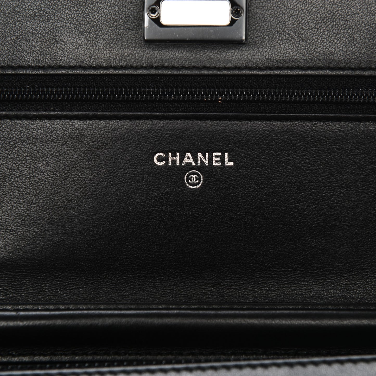 Aged Calfskin Chevron Quilted Reissue Wallet On Chain WOC So Black