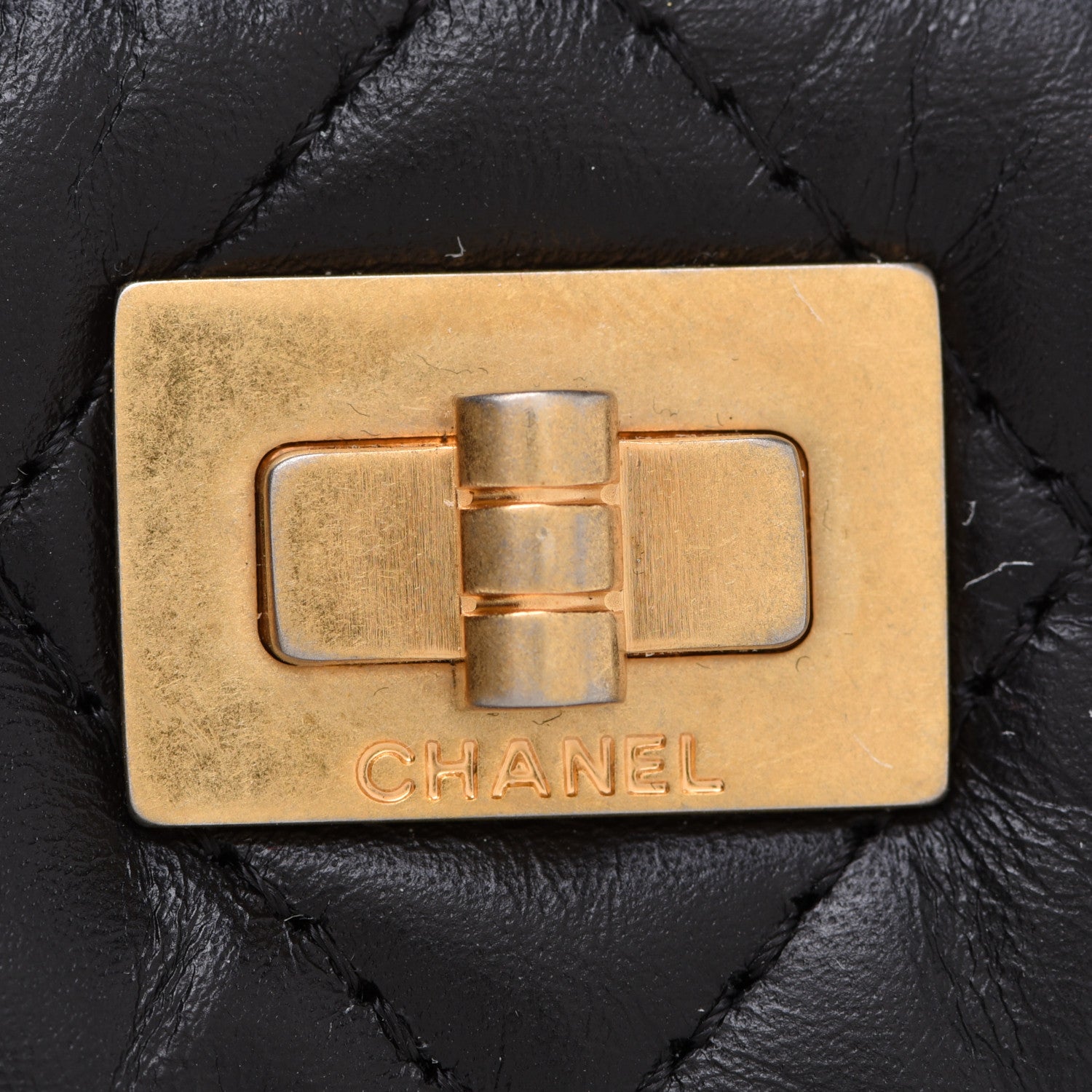Chanel Aged Calfskin Quilted Small New York Charms 2.55 Reissue Zip Around Wallet Black 10 of 13
