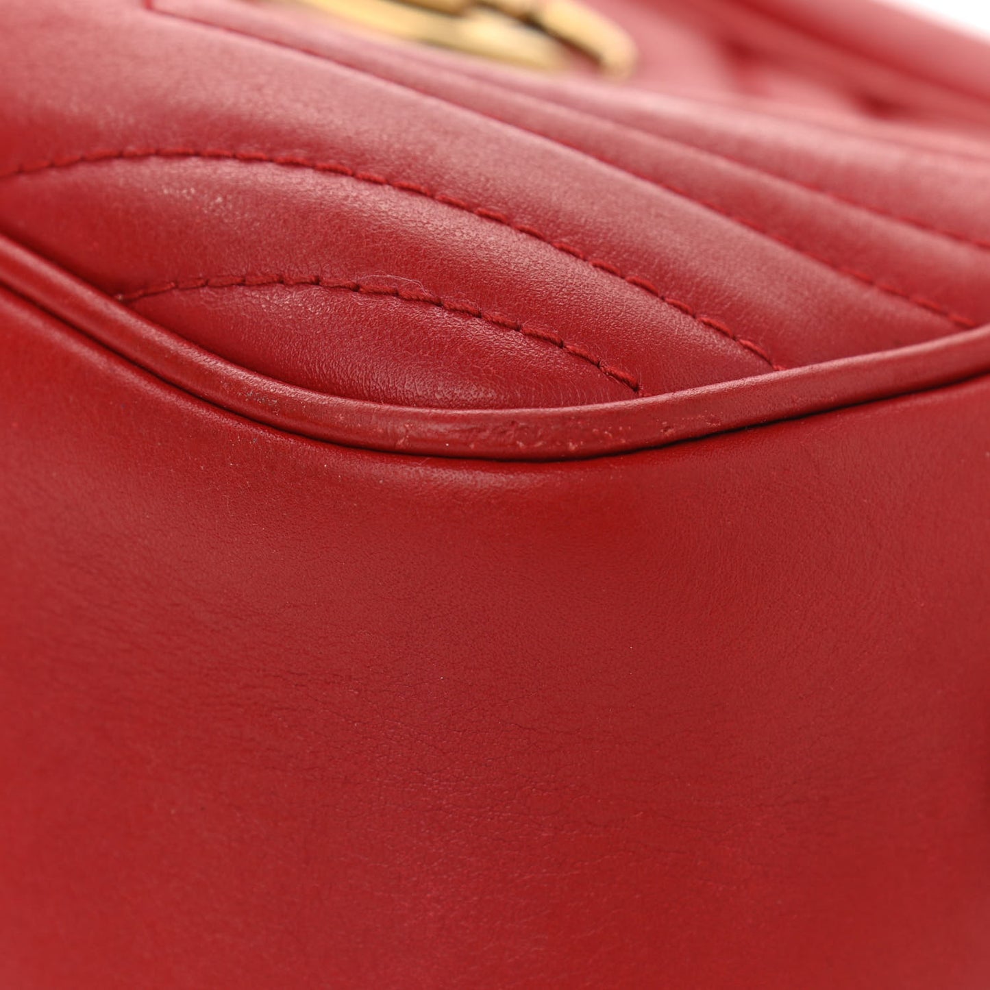 Calfskin Matelasse Small GG Marmont Chain Shoulder Bag Hibiscus Red