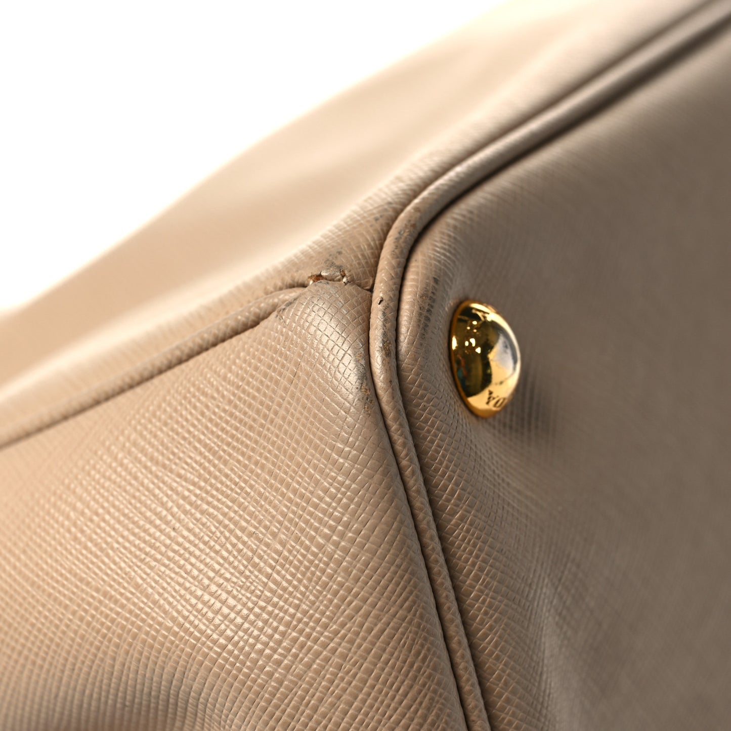 Saffiano Lux Medium Tote Sabbia