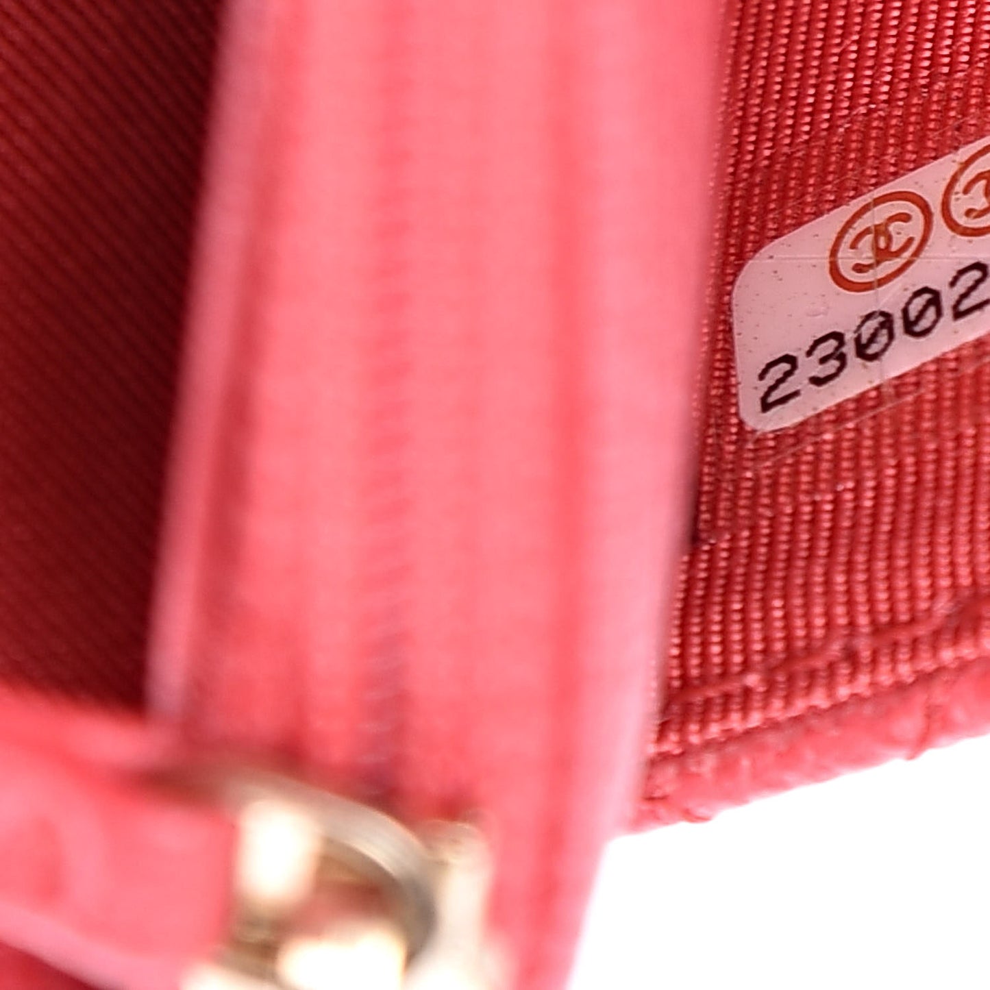 Caviar Quilted Wallet on Chain WOC Coral