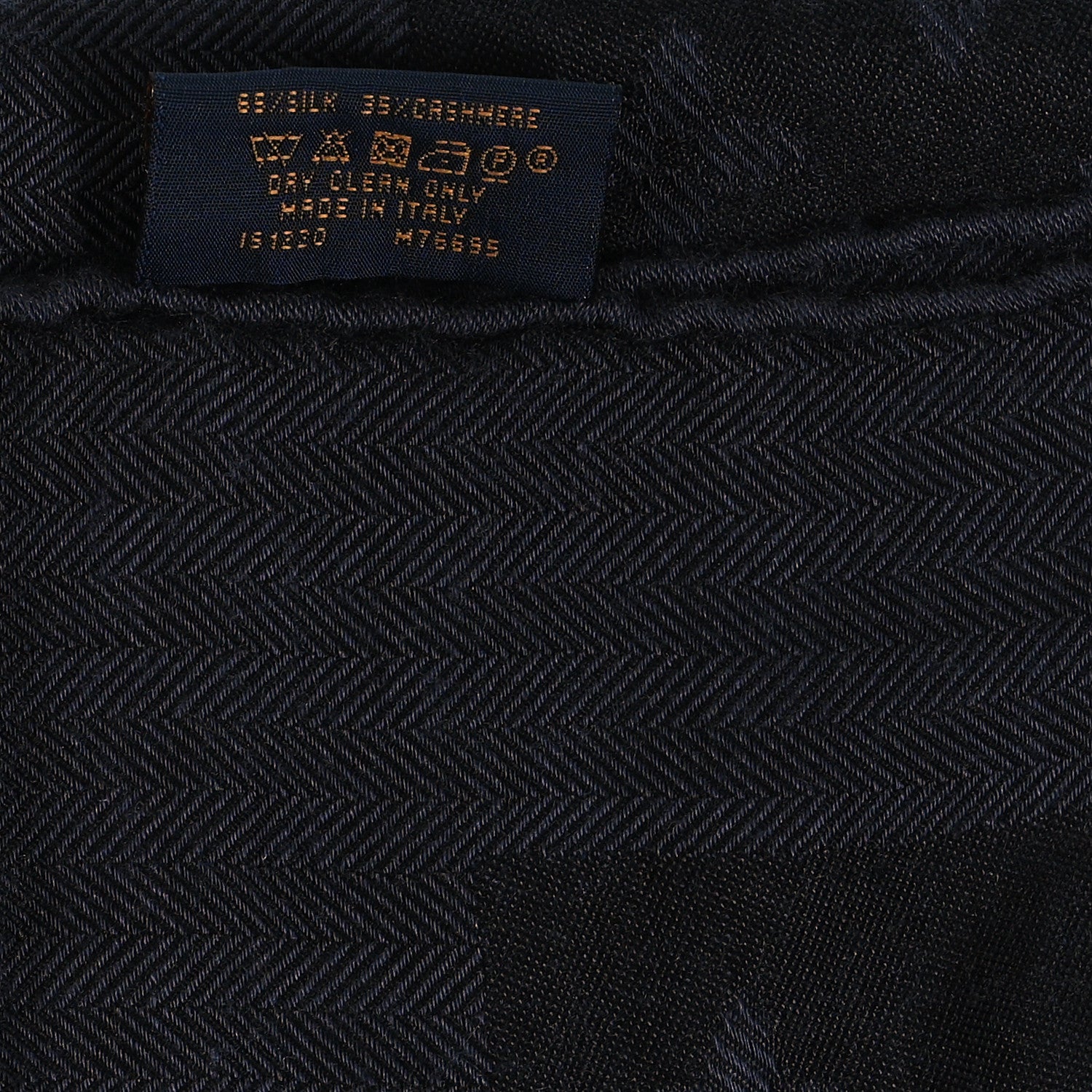 Louis Vuitton Silk Cashmere Monogram My Everything Duo Shawl XS Anthracite 4 of 4