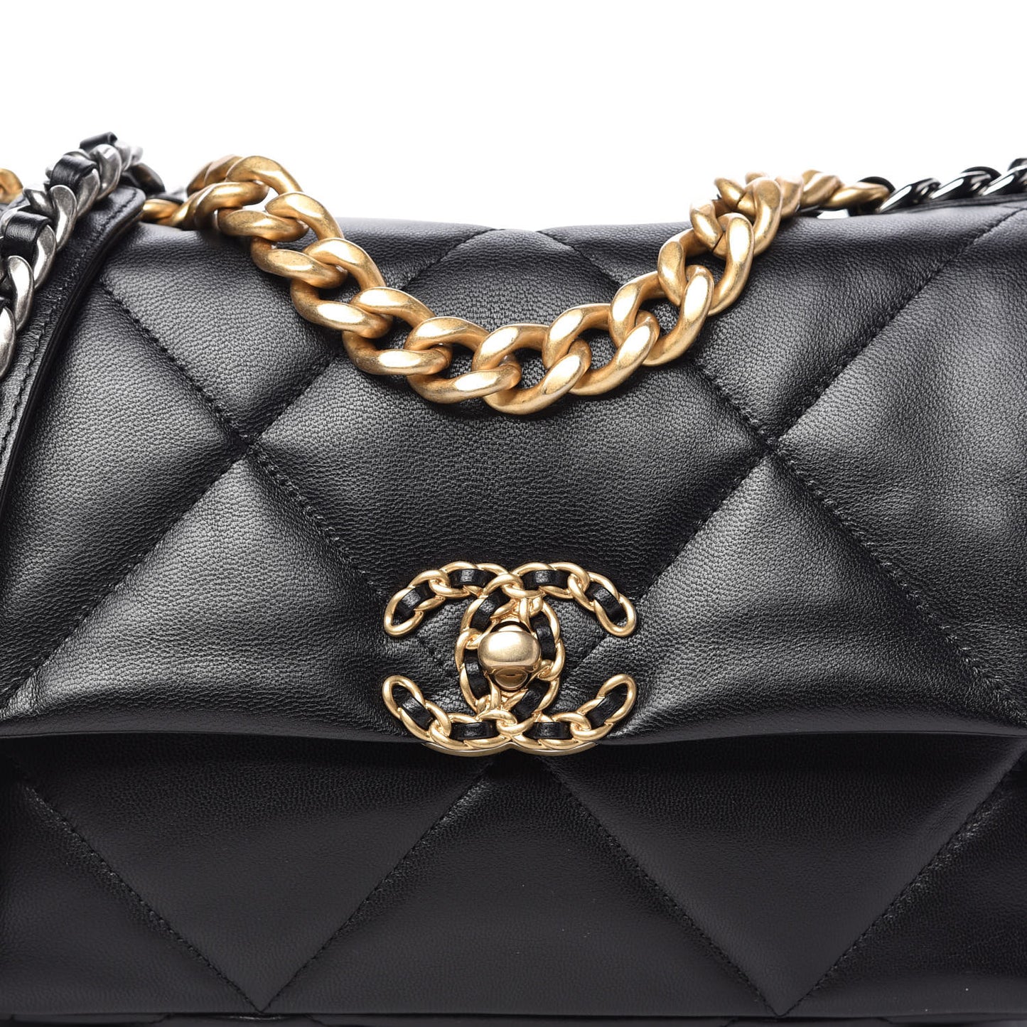 Shiny Goatskin Quilted Medium Chanel 19 Flap Black