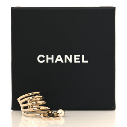 Chanel Metal Pearl CC Single Jewel Ear Cuff Gold 4 of 4