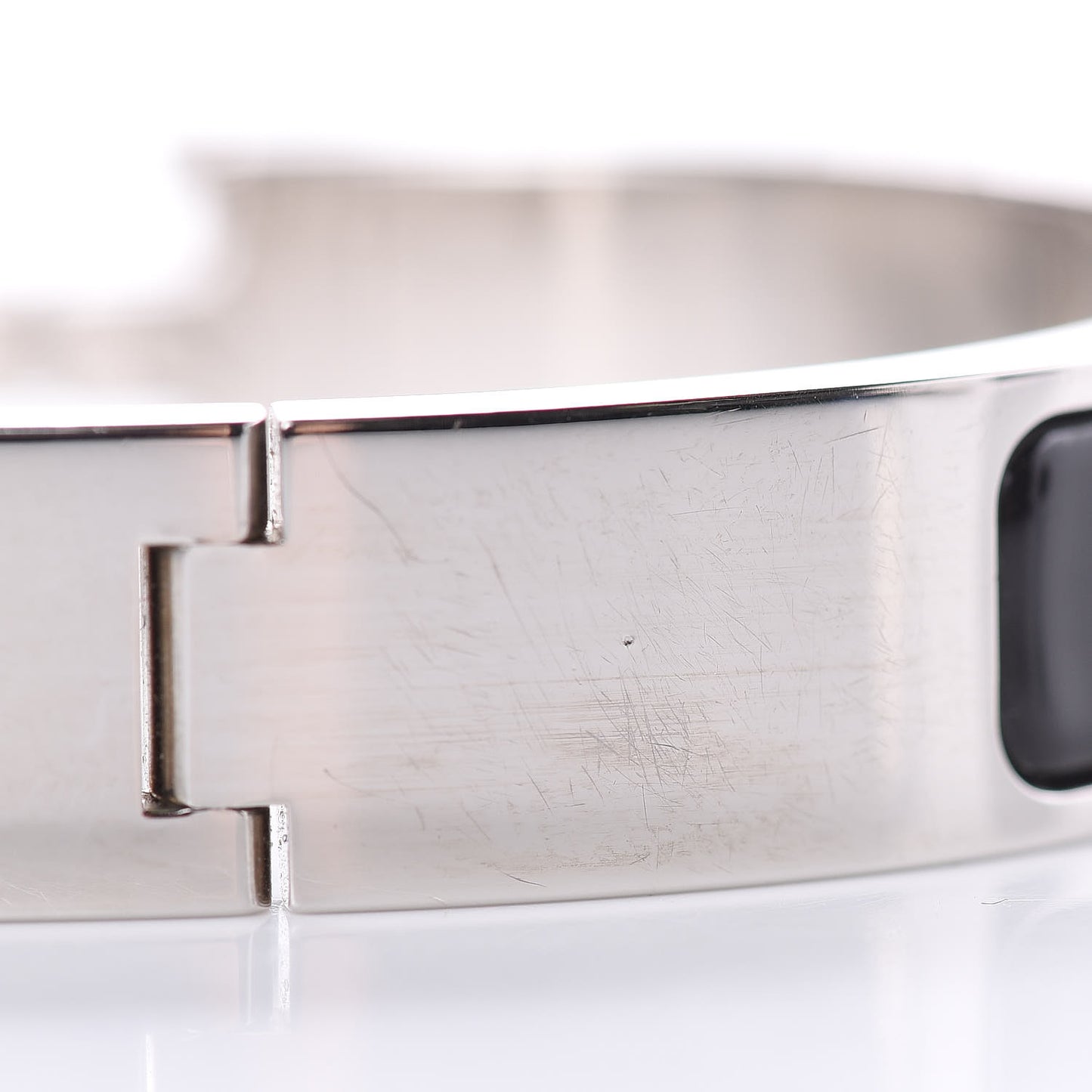 Enamel Narrow Clic Clac H Bracelet PM Black