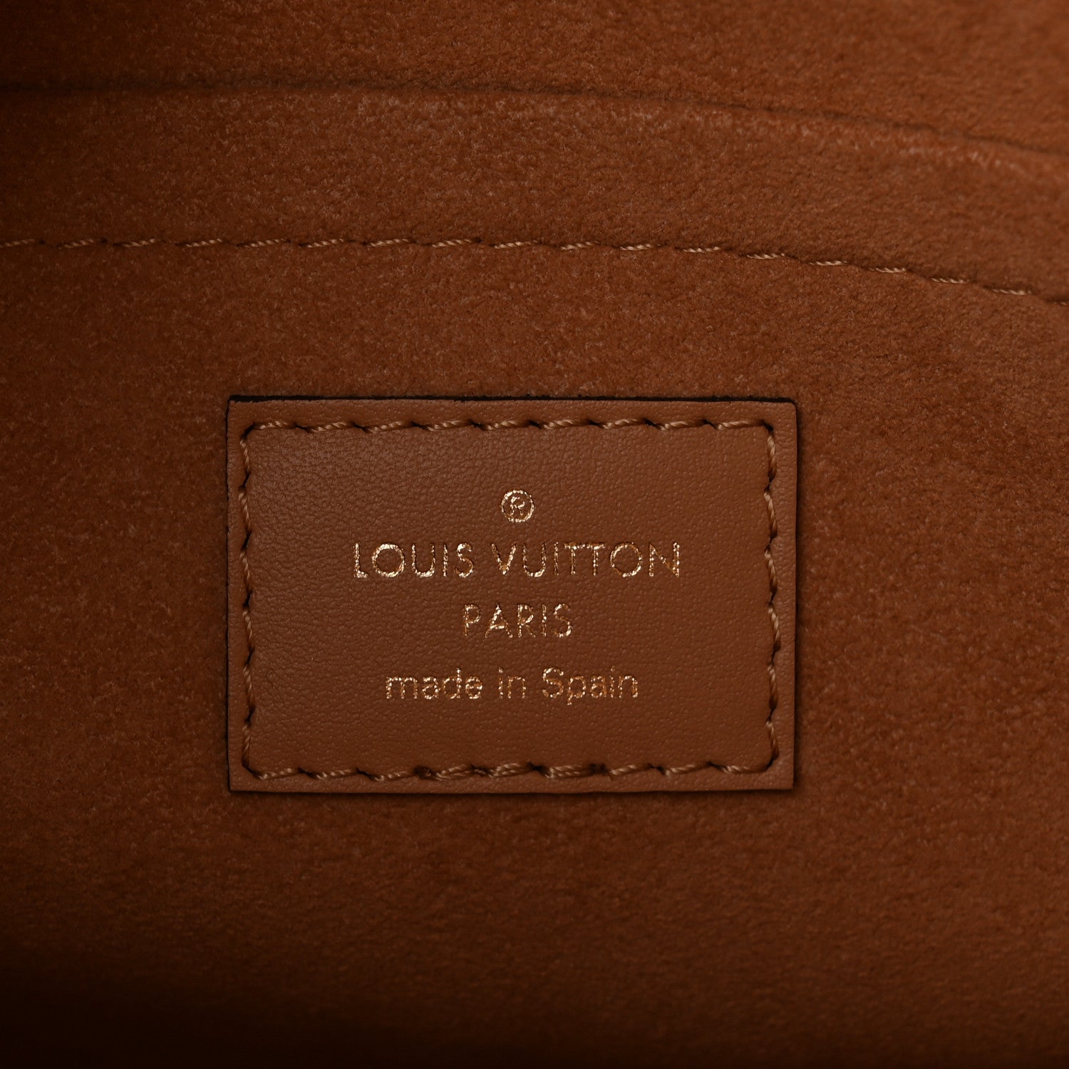 Louis Vuitton Mahina On My Side GM Arizona Beige 5 of 8