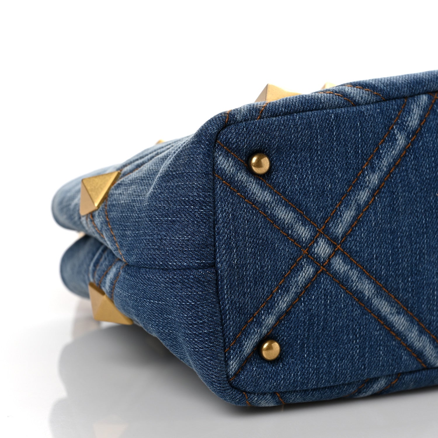 Valentino Garavani Denim Small Roman Stud The Handle Bag Light Denim Selleria 7 of 8