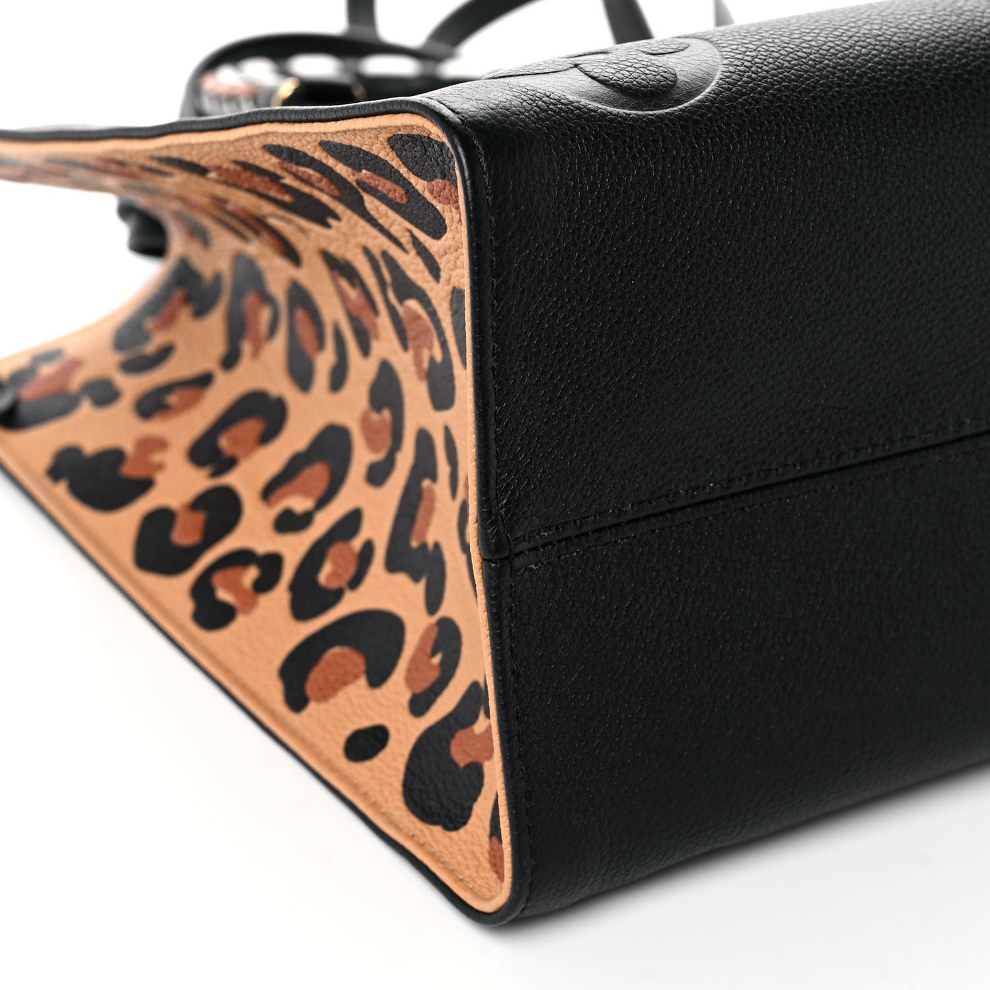 Empreinte Monogram Giant Wild At Heart Onthego MM Black