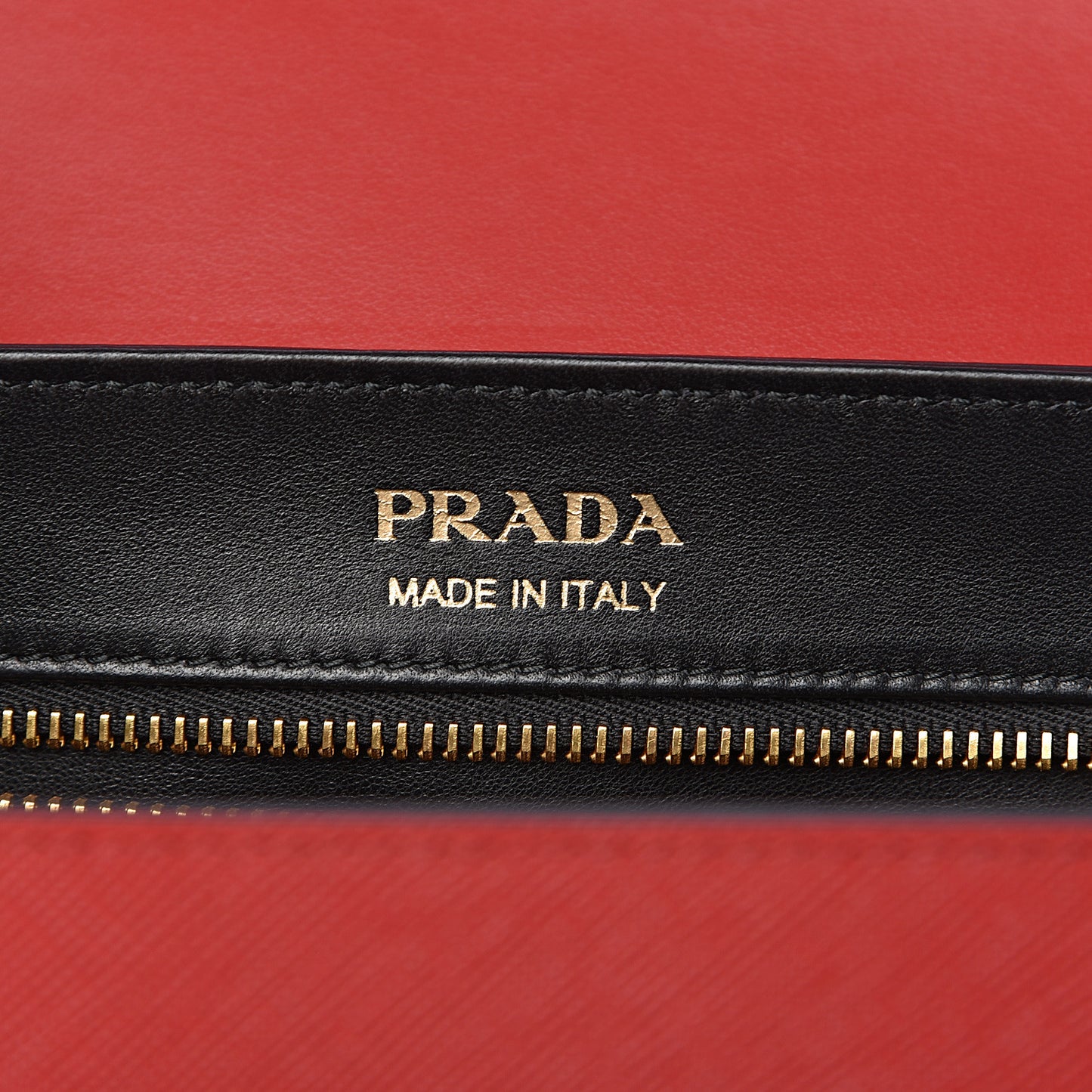 Saffiano Lux Large Sidione Top Handle Bag Fuoco