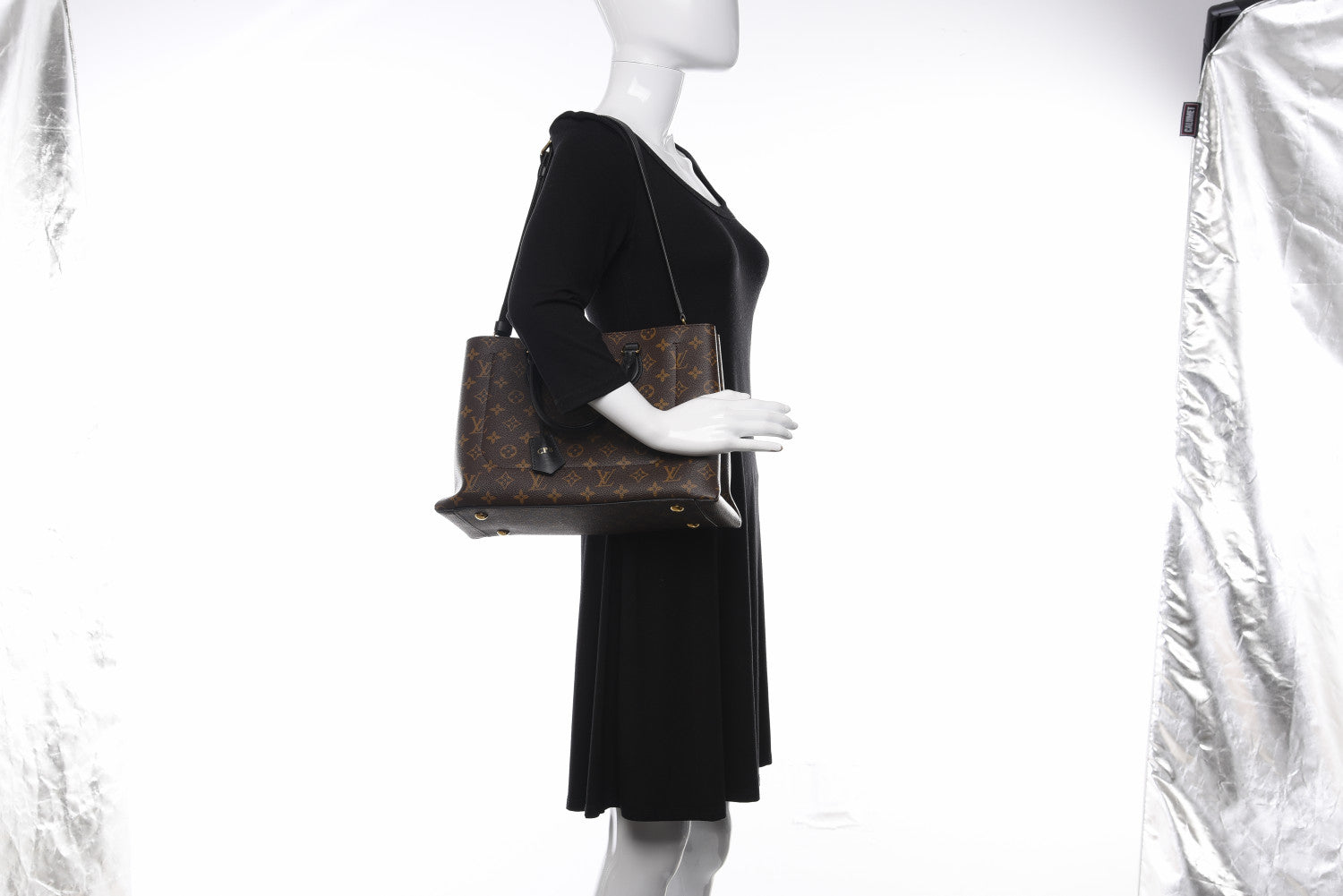 Louis Vuitton Monogram Flower Tote Black 2 of 13