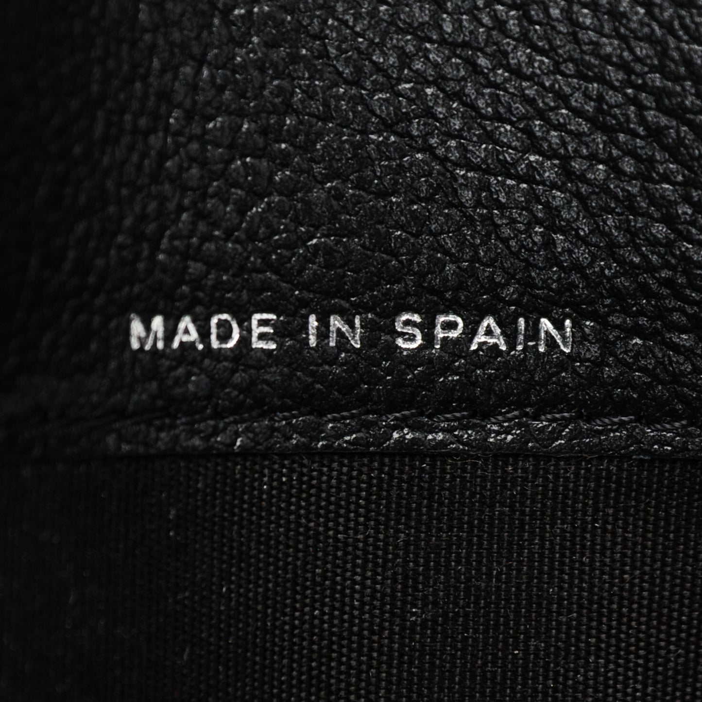 Goatskin CC Jacket Embossed Yen Wallet Black