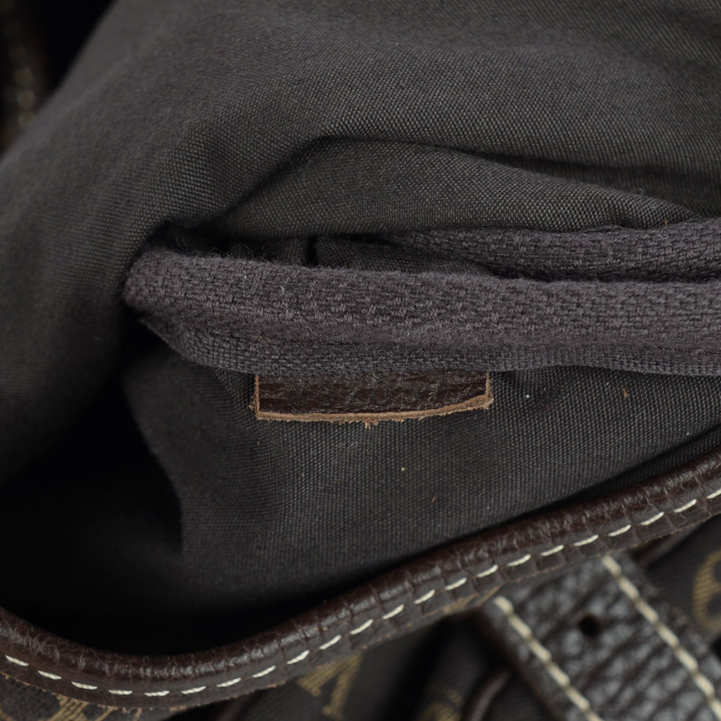 Monogram Mini Lin Saumur Ebene