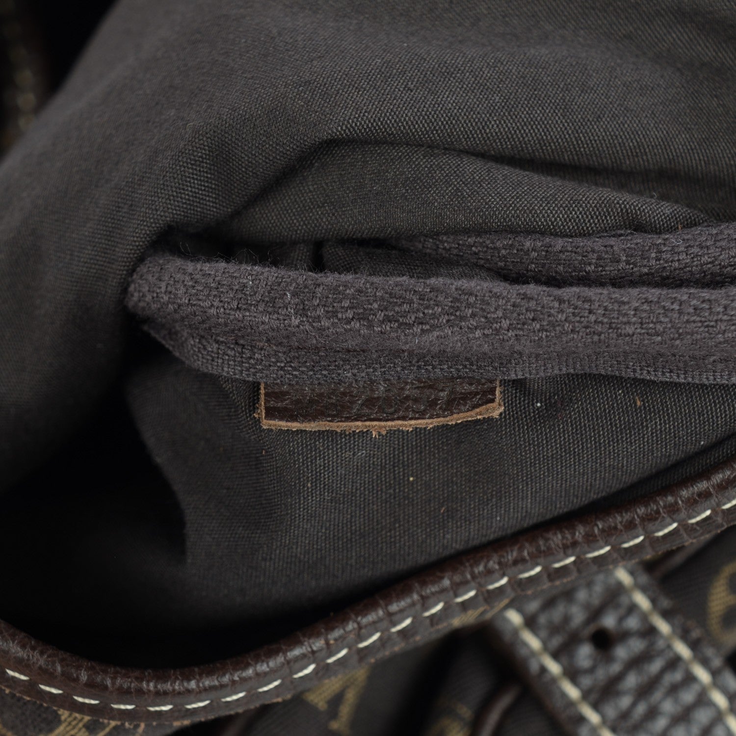 Louis Vuitton Monogram Mini Lin Saumur Ebene 7 of 7