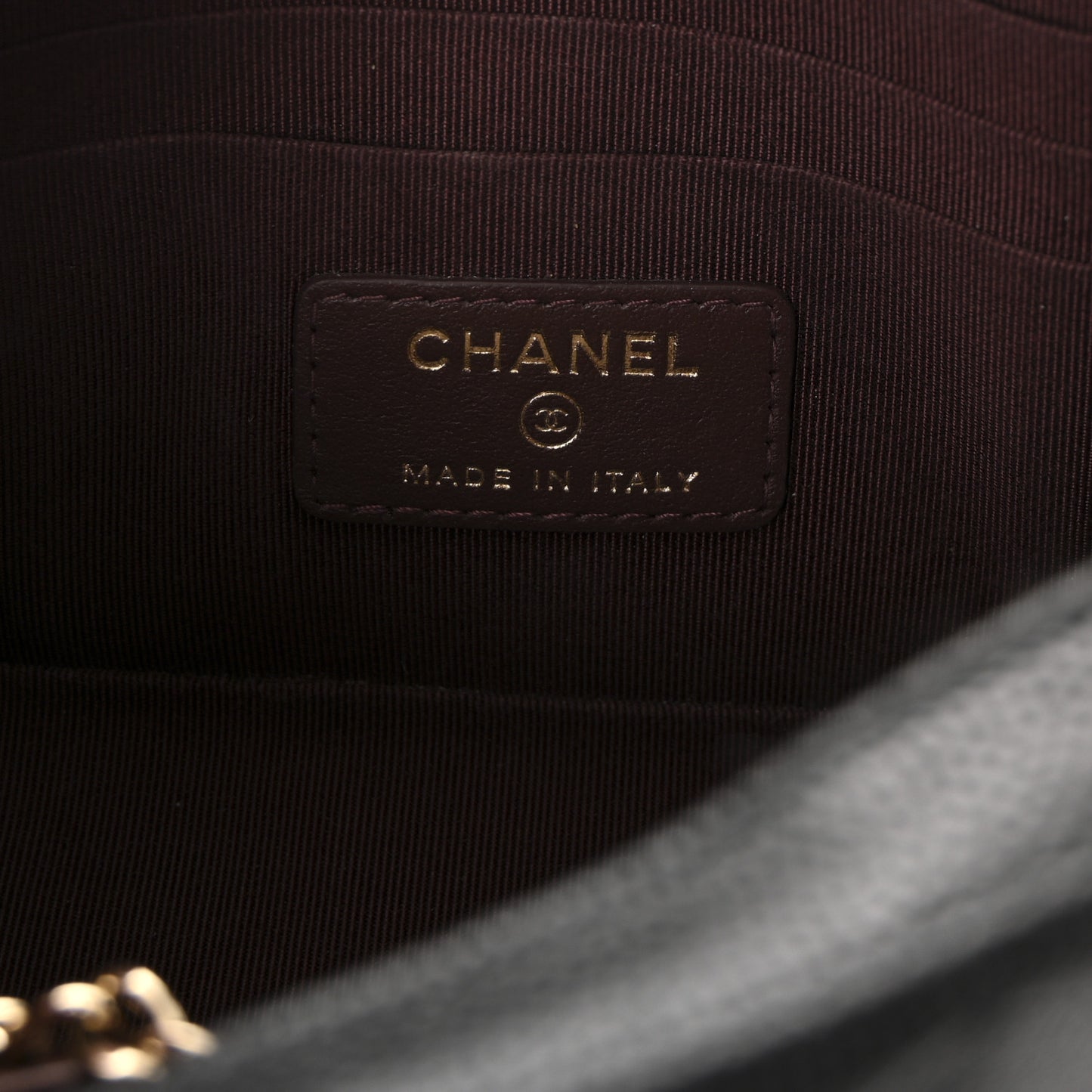 Caviar Quilted Vanity With Chain Black