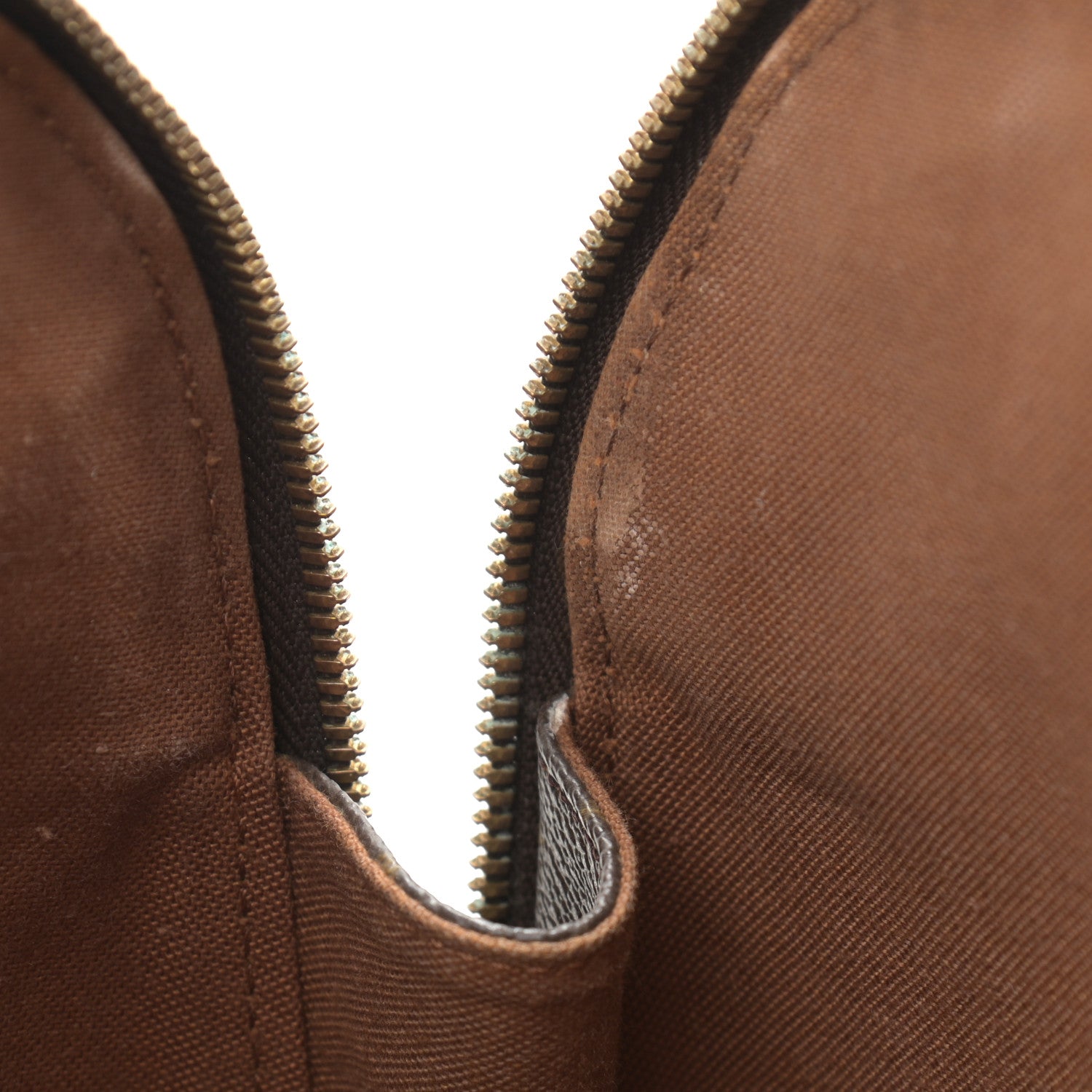 Louis Vuitton Monogram Alma MM 9 of 15