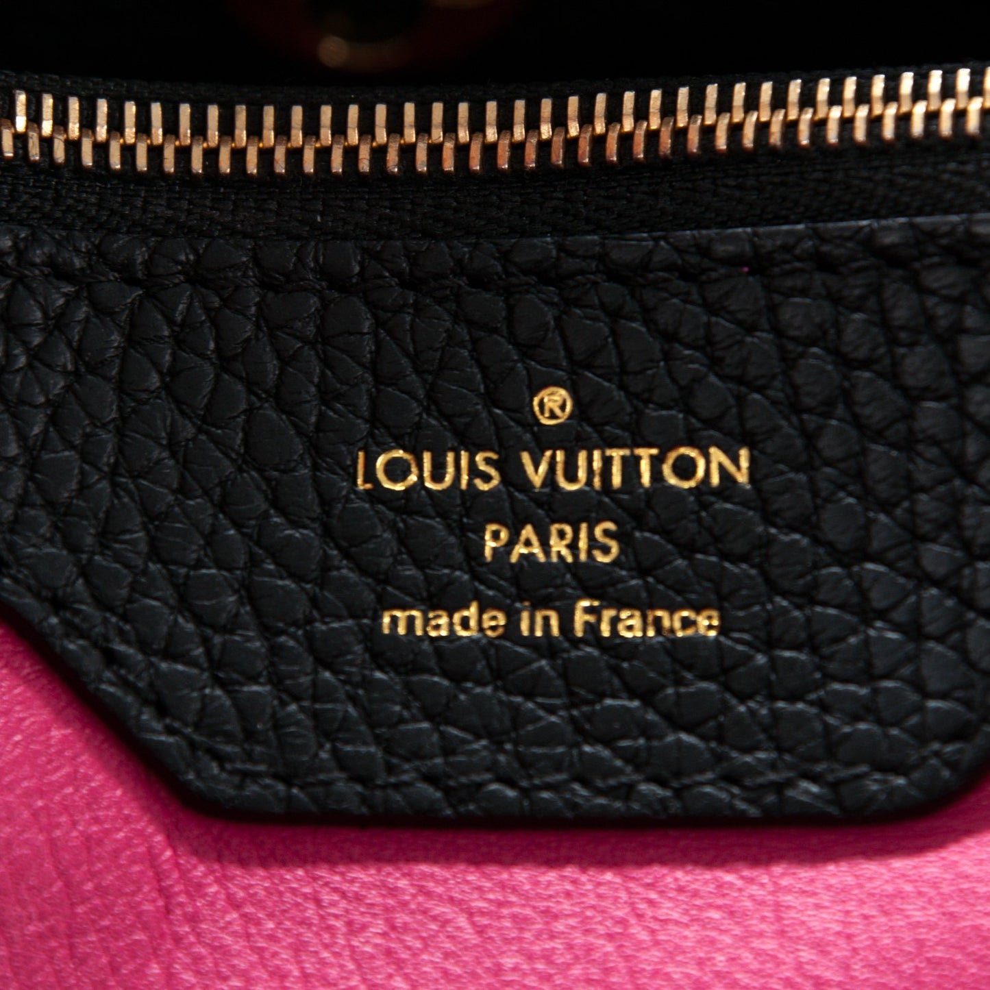 Taurillon Capucines MM Black