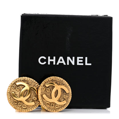 Chanel Round CC Clip On Earrings Gold 5 of 5
