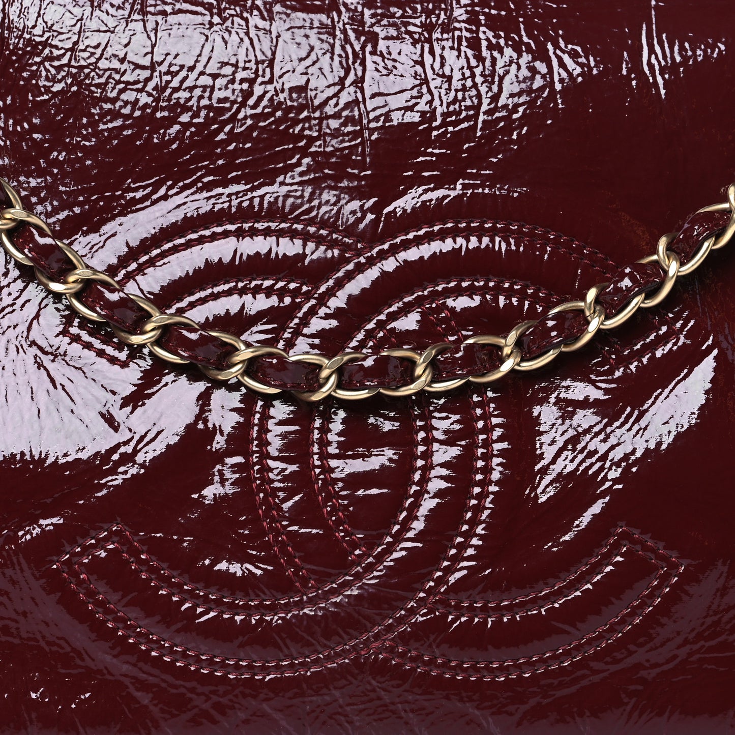 Vinyl Rock and Chain Medium Flap Bordeaux