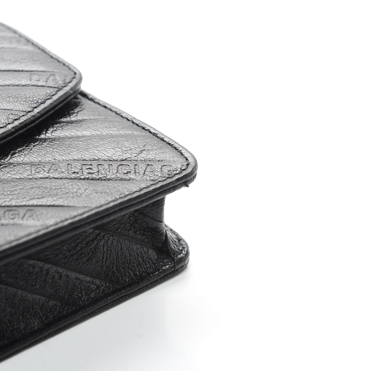 Shiny Goatskin Logo Embossed Monochrome BB Wallet On Chain Black