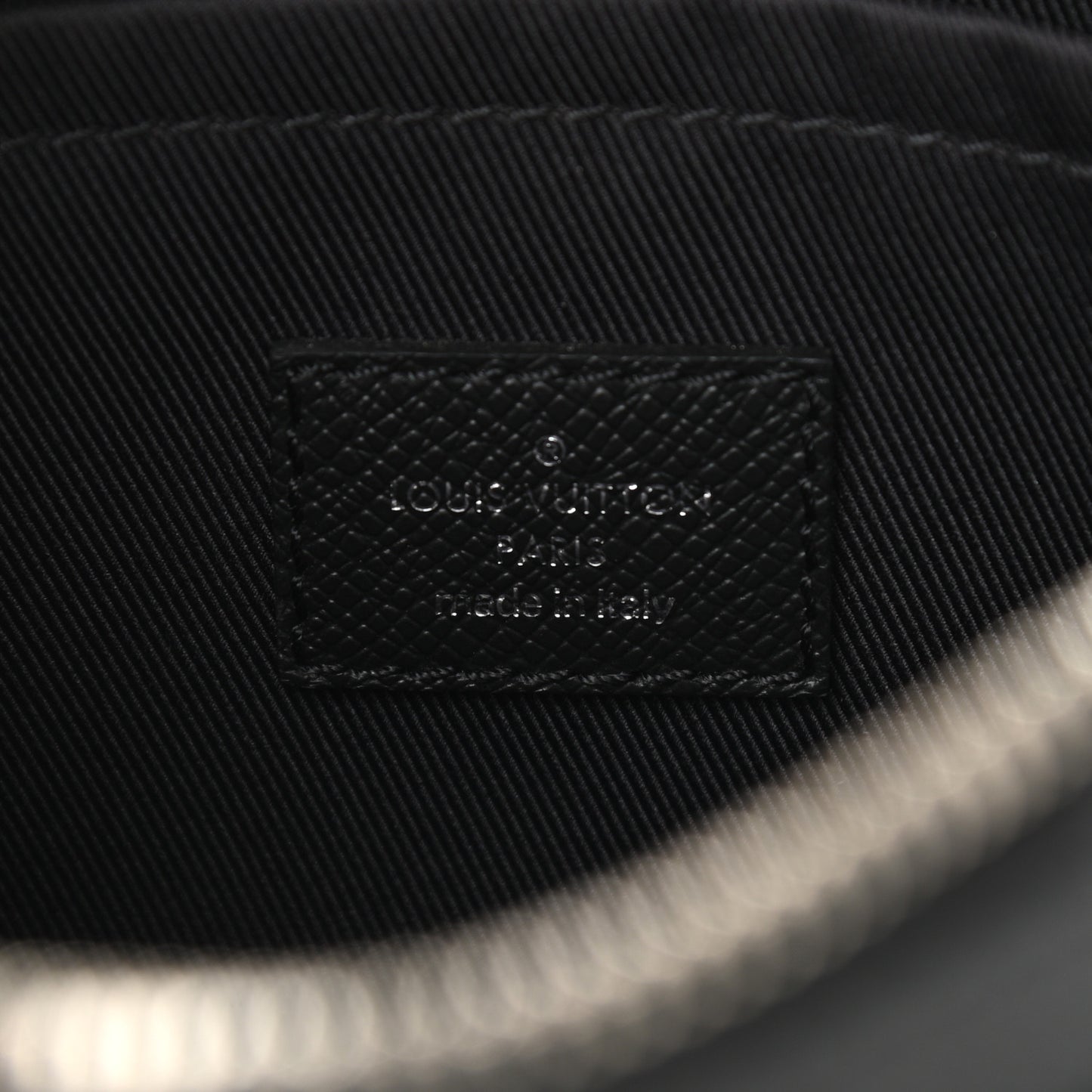 Taiga Monogram Eclipse Outdoor Messenger Black