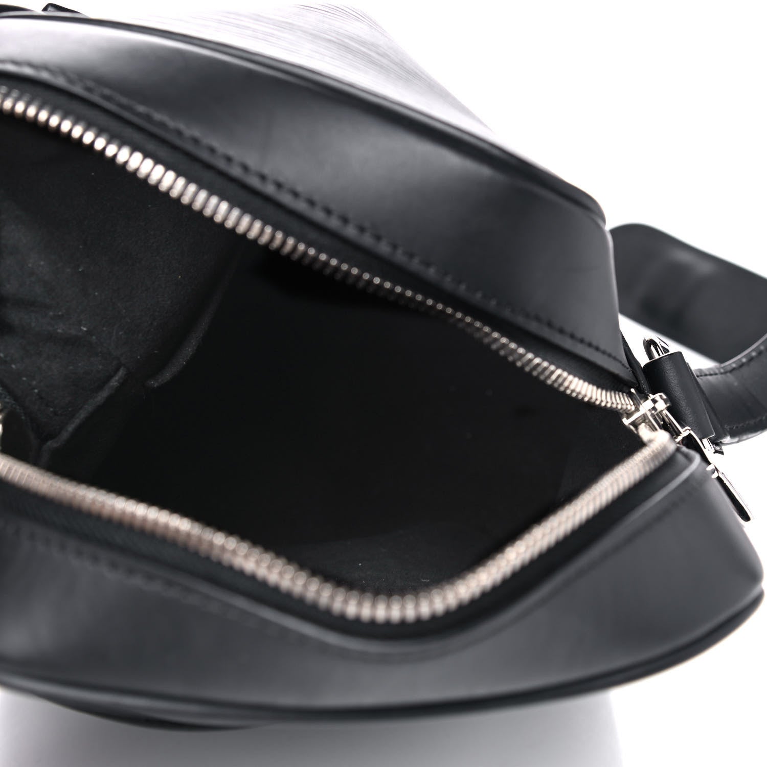 Louis Vuitton X SUPREME Epi Danube PM Black 4 of 4