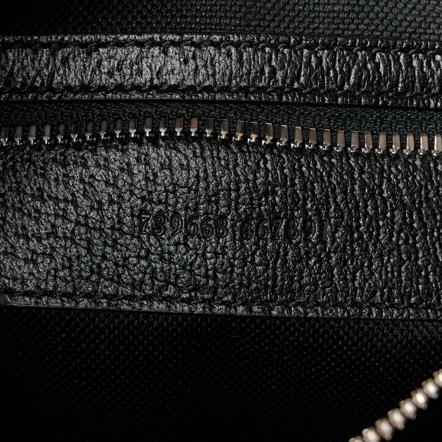 Gucci Monogram Jumbo GG Textured Dollar Calfskin Wristlet Messenger Bag Black 9 of 12