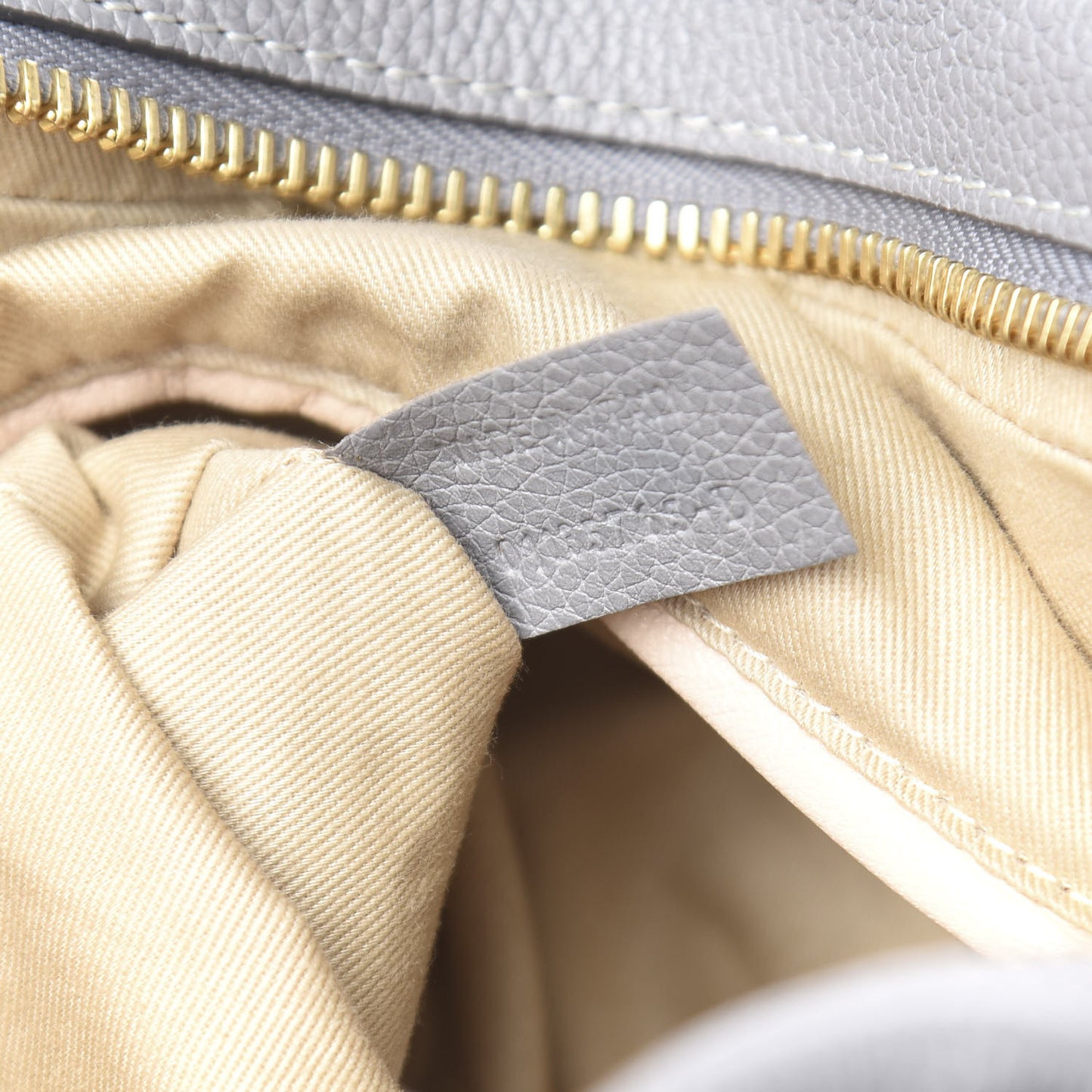 Calfskin Medium Paraty Cashmere Grey