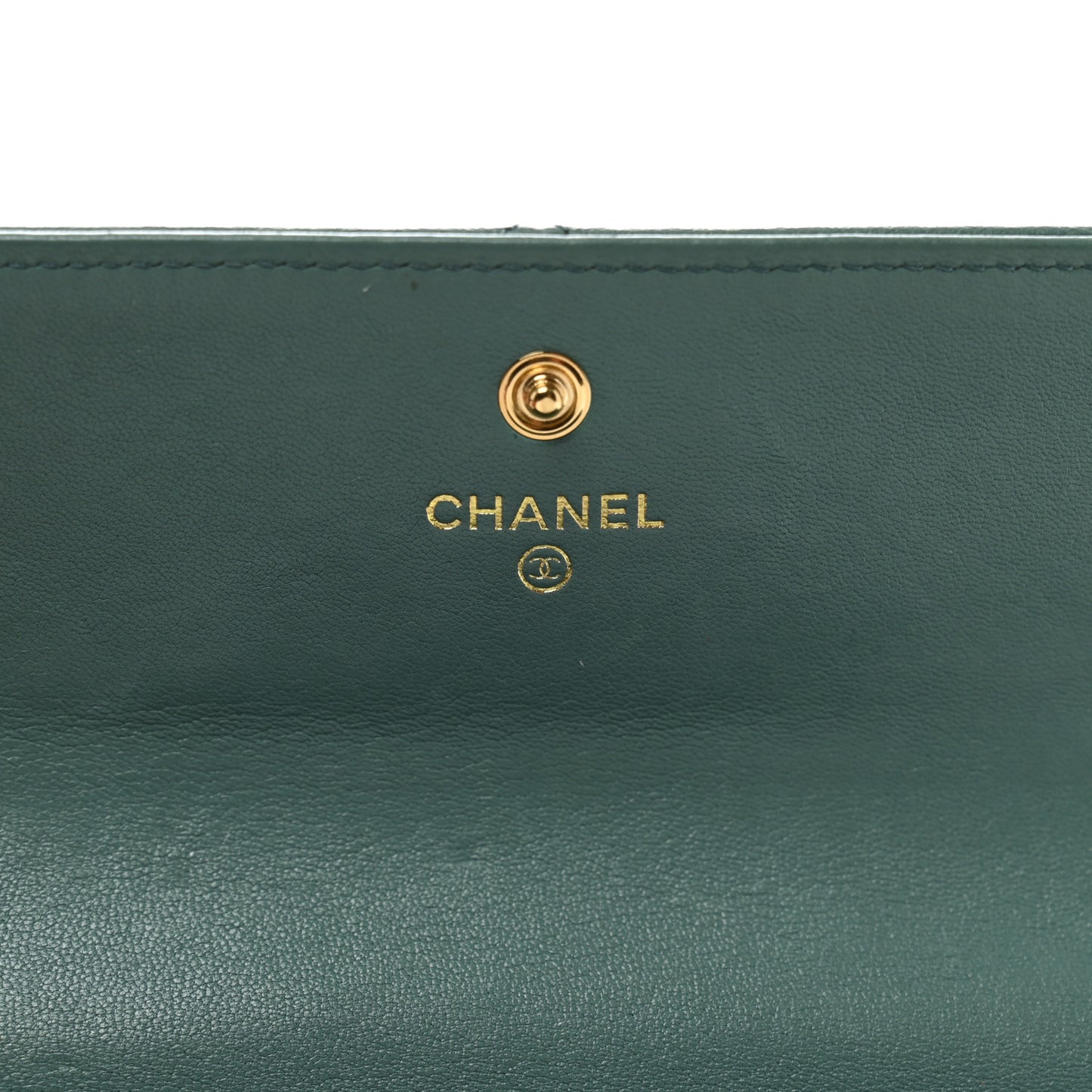 Lambskin Quilted Chanel 19 Flap Wallet Green